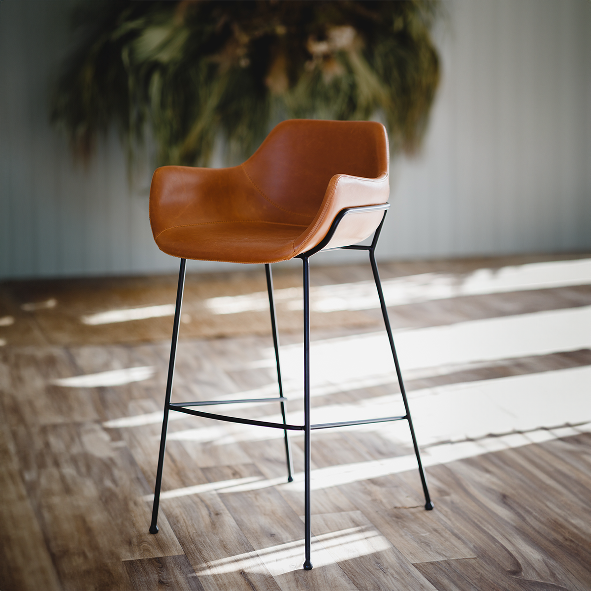 Temp Stool Vintage Tan